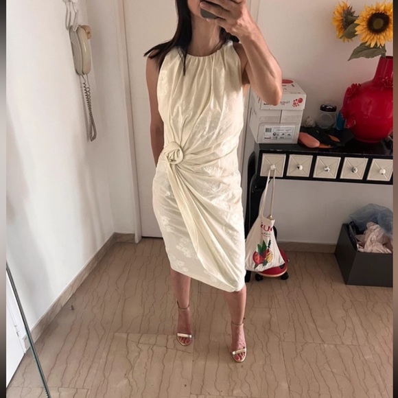 Beautiful Moschino Cheap and Chic dress - Picture 3 of 10